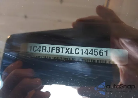 2020 Jeep Grand Cherokee Limited X 4X4 from USA, damaged, VIN 1C4RJFBTXLC144561